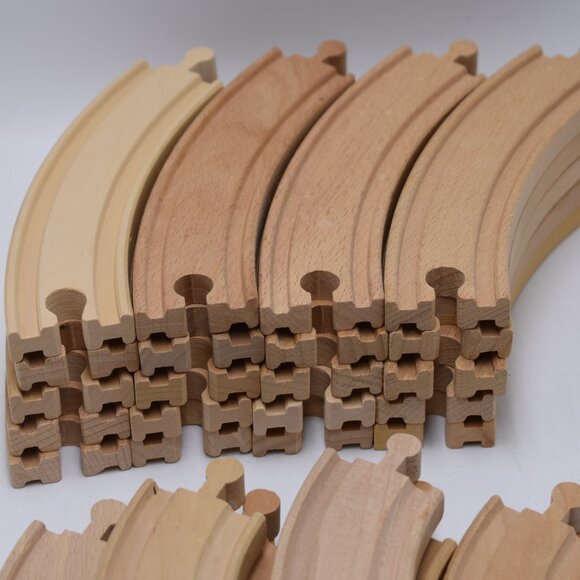 Lot of 30 Curved Wooden Tracks 6.5" n 3.5" Wooden Railway Thomas Brio Compatible - Picture 3 of 4